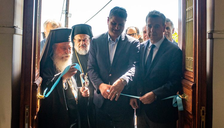 Οι-Μητροπολίτες-Σπάρτης-και-Μεσσηνίας-στα-εγκαίνια-του-ανακαινισμένου-σχολείου-της-Βαλύρας-Μεσσηνίας