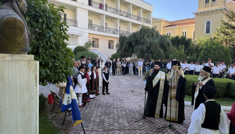 Επιμνημόσυνη-δέηση-για-τον-Στρατηγό-Νικηταρά-τέλεσε-ο-Μητροπολίτης-Πειραιώως