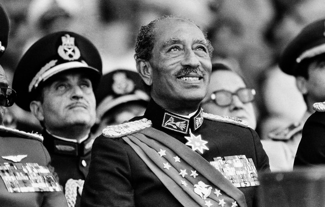 Σαν-σήμερα-6-Οκτωβρίου:-Η-δολοφονία-του-Ανουάρ-Σαντάτ-–-Ο-πρόεδρος-που-πλήρωσε-την-ειρήνη-με-το-Ισραήλ-με-τη-ζωή-του