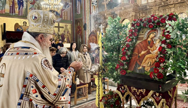 Η-Σύναξη-της-Ιεράς-Εικόνας-Παναγίας-Γοργοϋπηκόου-στην-Ιερά-Μητρόπολη-Καλαμαριάς