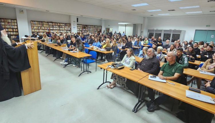 Δημητριάδος-Ιγνάτιος:-«nα-δώσουμε-στα-παιδιά-ζωή-και-αγάπη-μέσα-στην-Εκκλησία»