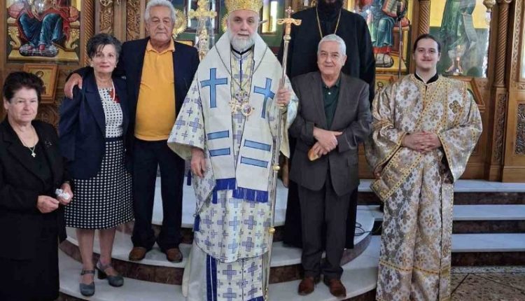 Ο-Επίσκοπος-Σκοπέλου-Νικόδημος-στην-ενορία-Πάλιουρα-Διρφύρων