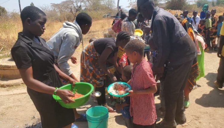Γεύμα-αγάπης-στο-Μανγκαλάλι
