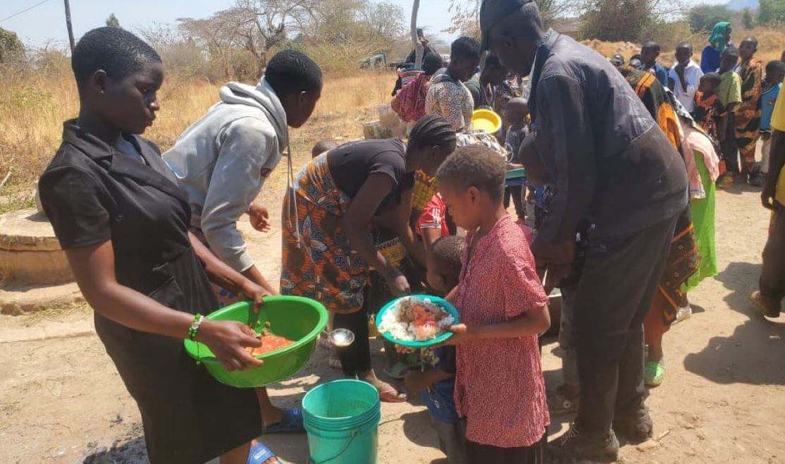 Γεύμα-αγάπης-στο-Μανγκαλάλι