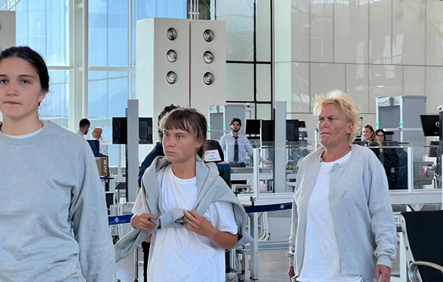 «Πάτησαν»-Αθήνα-οι-27-Έλληνες-ακτιβιστές-του-στολίσκου-στη-Γάζα-–-Ανάμεσά-τους-και-η-Γκρέτα-Τούνμπεργκ