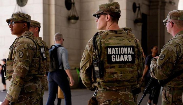 ΗΠΑ:-Ο-Τραμπ-κατηγορεί-το-Πόρτλαντ-για-ανταρσία-–-aπειλεί-να-στείλει-την-Εθνοφρουρά