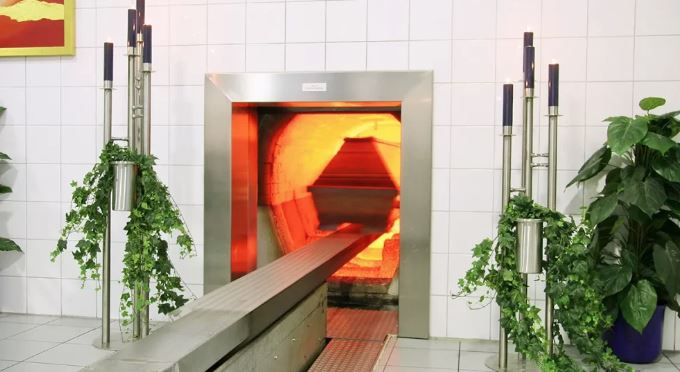 Η-αποτέφρωση-των-νεκρών-και-η-παράδοση-της-ταφής