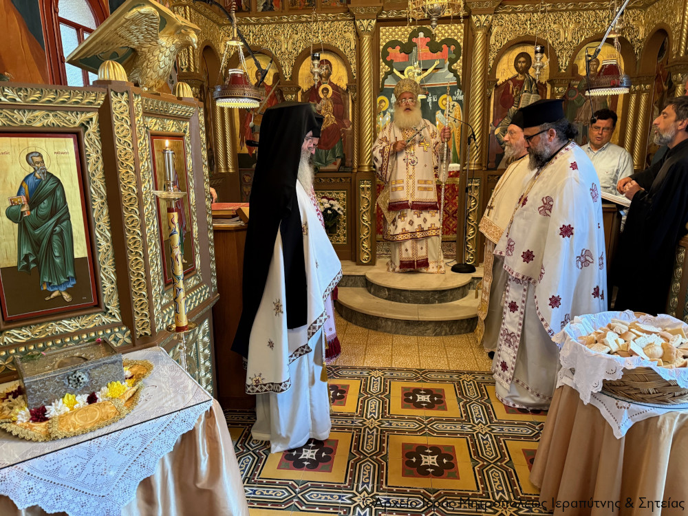 Αρχιερατική-Θεία-Λειτουργία-στο-Επισκοπικό-παρεκκλήσι-του-Οσίου-Ιωάννου-του-Ερημίτου-στην-Ιεράπετρα