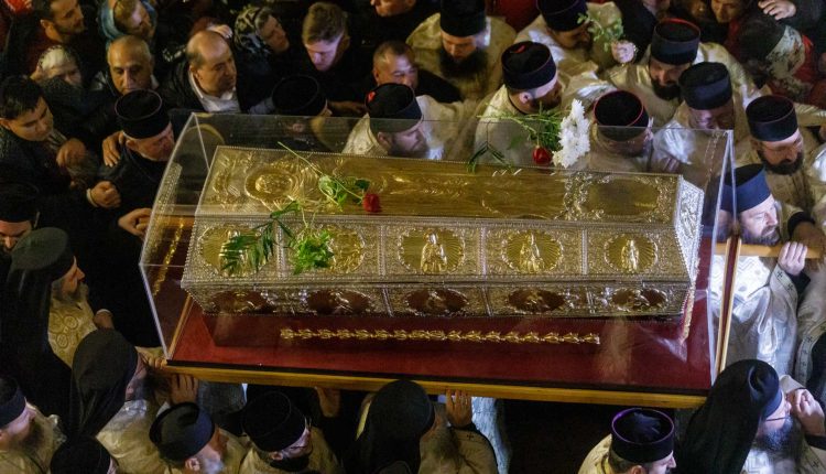 Ξεκίνησαν-οι-εορταστικές-εκδηλώσεις-για-την-Αγία-Παρασκευή-την-Επιβατινή-στο-Ιάσιο