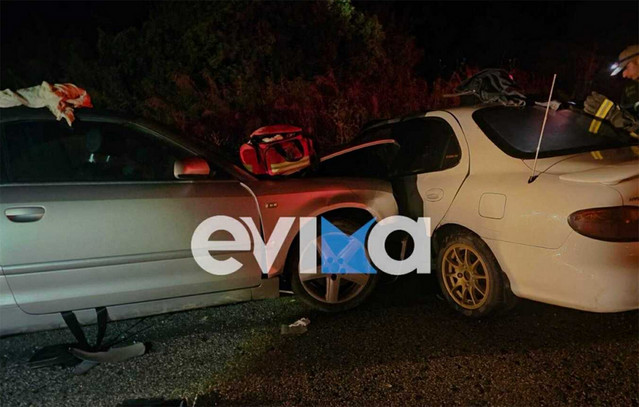 Τροχαίο-με-τρεις-τραυματίες-και-επιχείρηση-απεγκλωβισμού-στην-Εύβοια