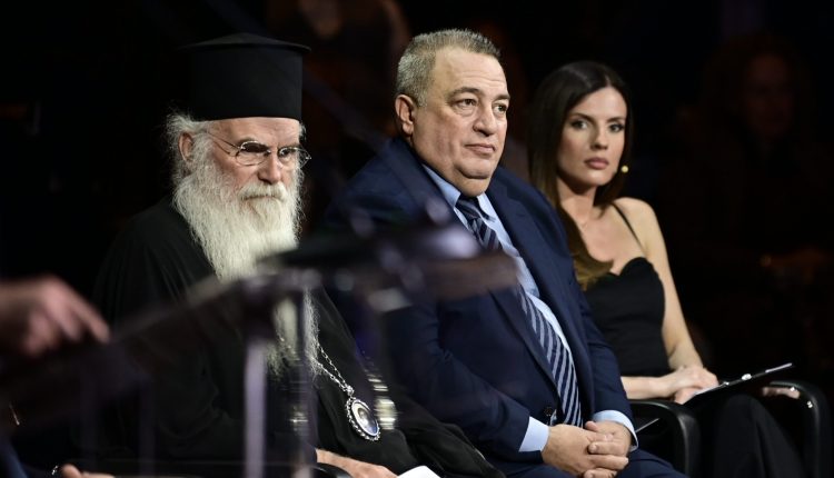 Ο-Μητροπολίτης-Μεσογαίας-ομιλητής-στην-παρουσίαση-του-τόμου-«Τεχνητή-Νοημοσύνη:-Ανθρώπινα-Δικαιώματα,-Δημοκρατία-&-Κράτος-Δικαίου»