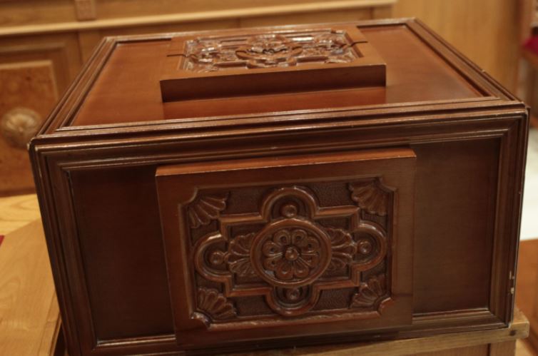 Το-τριπρόσωπο-για-την-Ιερά-Μητρόπολη-Κορίνθου