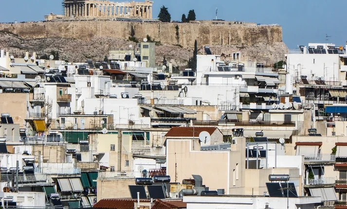 Μειώνονται-συνεχώς-τα-διαθέσιμα-καταλύματα-airbnb