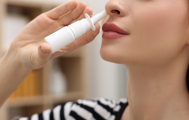 Ρινικό-σπρέι-με-χρυσά-νανοσωματίδια-φέρνει-το-λίθιο-απευθείας-στον-εγκέφαλο-–-Η-επόμενη-γενιά-θεραπείας-εγκεφαλικών-παθήσεων