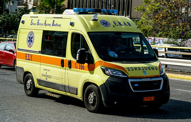 Αυτοκίνητο-καταπλάκωσε-22χρονο-σε-μάντρα-στην-Πάτρα