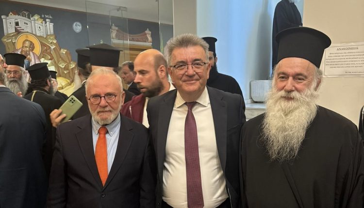 Ευχές-Δημάρχου-Κορινθίων-προς-το-νέο-Μητροπολίτη-Κορίνθου-Παύλο