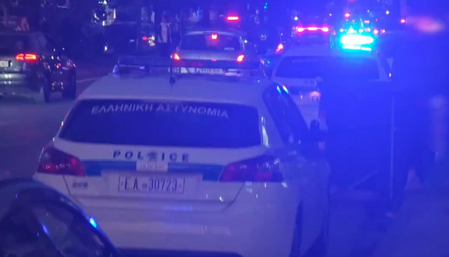 Σοβαρό-τροχαίο-στη-λεωφόρο-Μεσογείων-–-Πολυτελές-όχημα-παρέσυρε-και-τραυμάτισε-πεζή