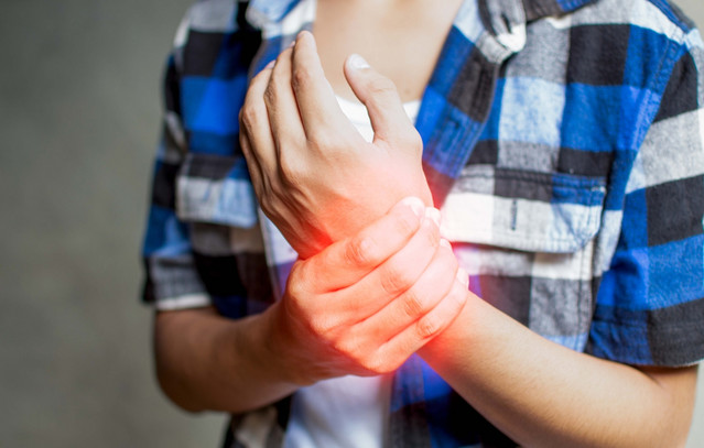 Ρευματοπαθείς-στην-Ελλάδα:-Η-σιωπηλή-επιδημία-και-η-ανάγκη-για-πολιτική-υγείας