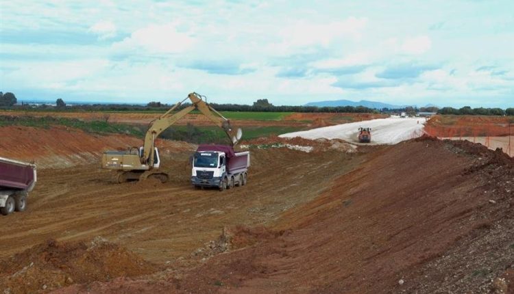 Πύργος-–-Τσακώνα:-Ακόμα-στάσιμο-το-έργο