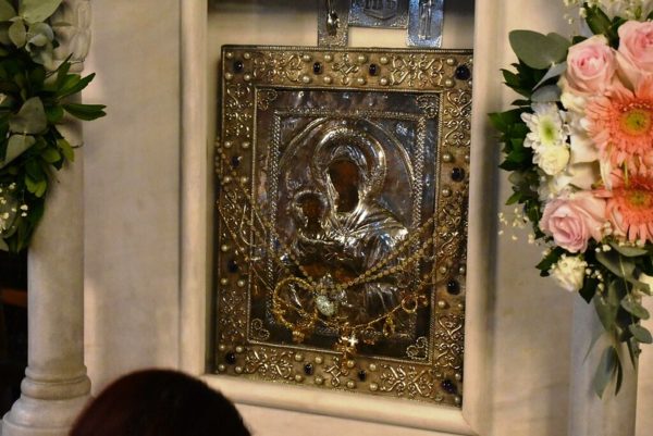 Η-Ιερά-Εικόνα-της-Παναγίας-Φανερωμένης-«Βαθυρρύακος»-στον-Πολιούχο-Θεσσαλονίκης