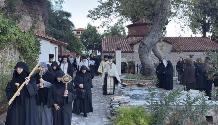 Εξόδιος-ακολουθία-μακαριστής-μοναχής-Ρόδης-στην-ΙΜ.-Αγίου-Ιωάννου-Θεολόγου-Βαγίων