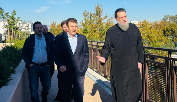 Επίσκεψη-του-Υπουργού-Προστασίας-του-Πολίτη-Μιχάλη-Χρυσοχοΐδη-στο-«Ιωνικό-Κέντρο»-της-ΙΜ.-Νέας-Ιωνίας