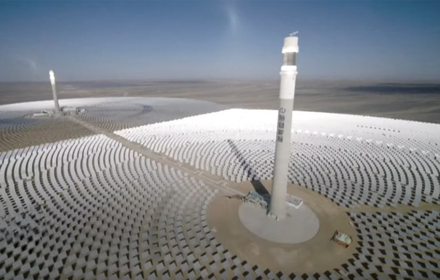 Ενεργειακή-επανάσταση:-Ο-πρώτος-στον-κόσμο-ηλιακός-θερμικός-σταθμός-διπλού-πύργου-λειτουργεί-στην-Κίνα