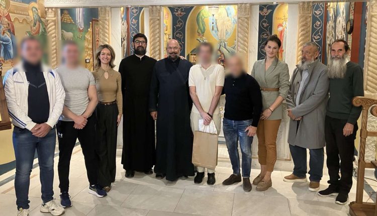 Βάπτιση-κρατουμένου-στις-Περιφερειακές-Φυλακές-του-Βελιγραδίου