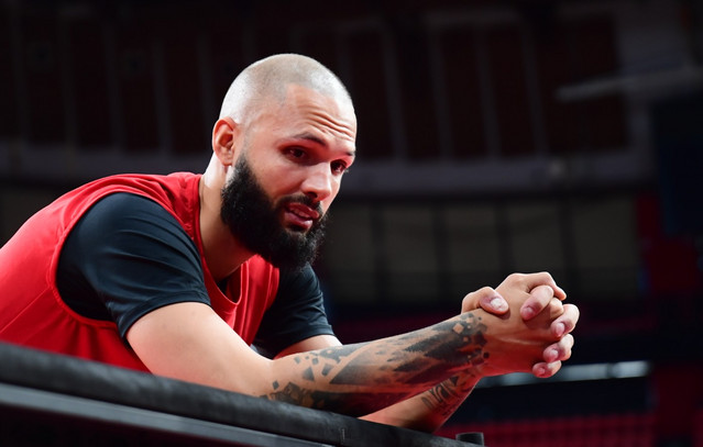 Πλήγμα-για-τον-Ολυμπιακό:-Χωρίς-Φουρνιέ-στο-ντέρμπι-με-τον-Παναθηναϊκό