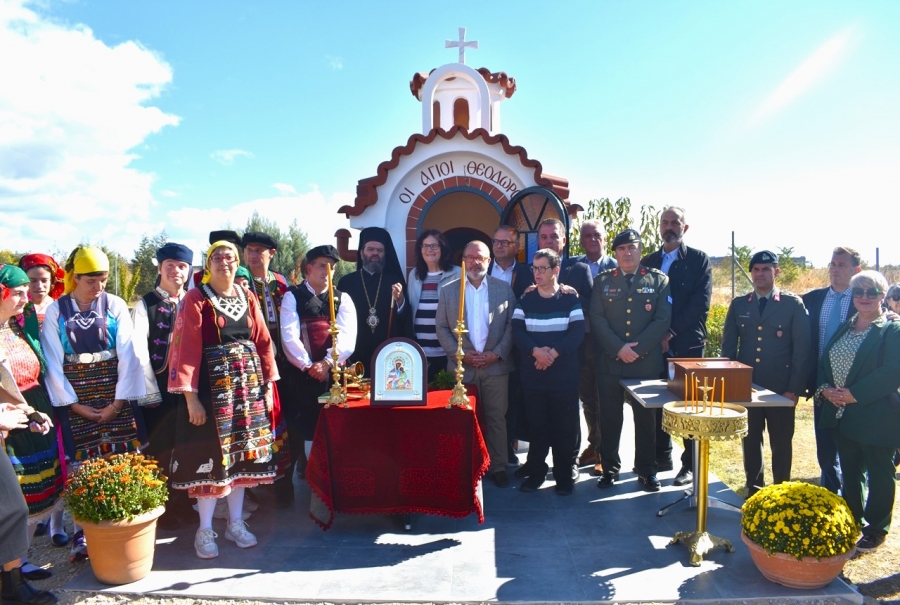 Ο-Μητροπολίτης-Μαρωνείας-τέλεσε-τα-Θυρανοίξια-του-Ιερού-Παρεκκλησίου-των-Αγίων-Θεοδώρων