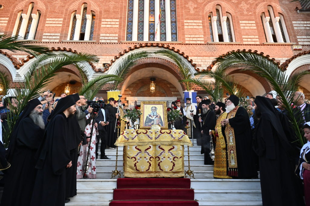 Πάνδημη-υποδοχή-Τιμίας-Κάρας-Αγίου-Γρηγορίου-του-Θεολόγου-στον-Άγιο-Δημήτριο-Αττικής-(ΒΙΝΤΕΟ)