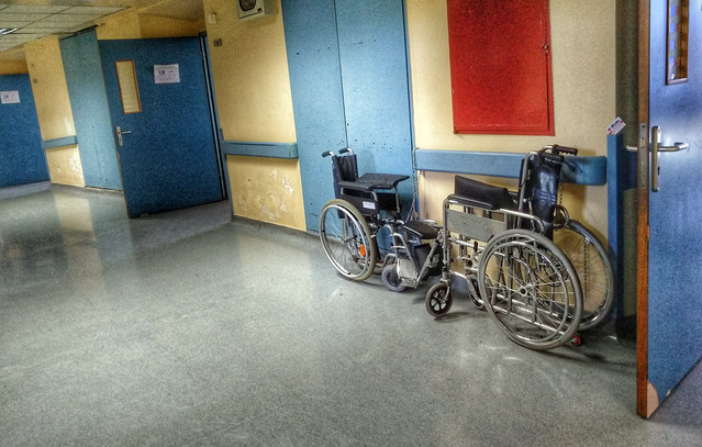 «Δεκαεφτά-χρόνια-τον-φρόντιζα,-δεν-μπορώ-άλλο»-–-Συγκλονίζει-η-μητέρα-που-εγκατέλειψε-το-παιδί-της-με-αυτισμό-στην-Πάτρα