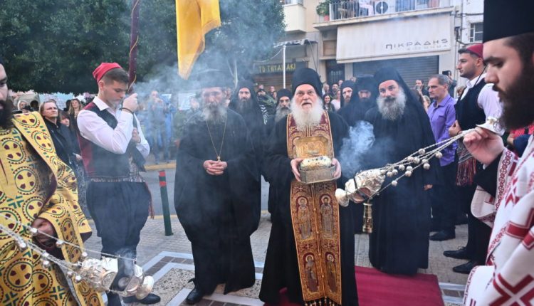 Πάνδημη-υποδοχή-Τιμίας-Κάρας-Αγίου-Γρηγορίου-του-Θεολόγου-στον-Άγιο-Δημήτριο-Αττικής