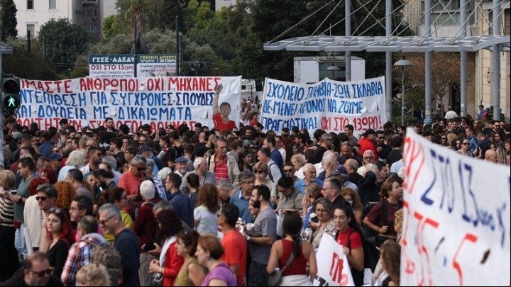 Σε-απεργιακούς-ρυθμούς-η-χώρα