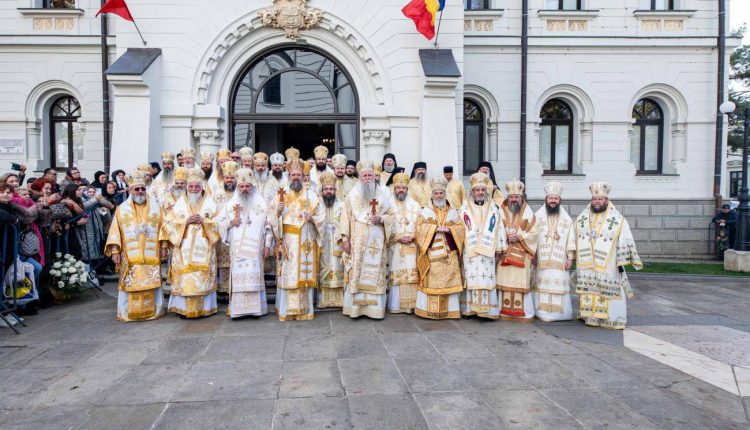 Πάνδημος-εορτασμός-της-Οσίας-Παρασκευής-της-Επιβατινής-στο-Ιάσιο-(ΦΩΤΟ&ΒΙΝΤΕΟ)