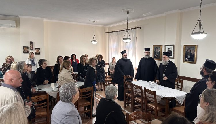 Ο-Μητροπολίτης-Τρίκκης-στη-σύναξη-εθελοντριών-Ενιαίου-Συσσιτίου-«Άγιος-Ιωάννης-ο-Ελεήμων»