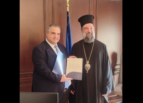 Ως-επίσημη-αργία-της-Θήρας-καθιερώνεται-η-5η-Μαΐου,-ημέρα-μνήμης-της-Αγίας-Ειρήνης