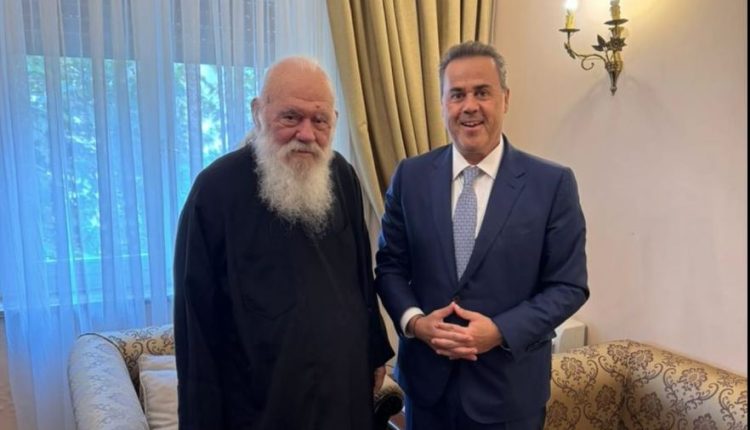 Συνάντηση-Αρχιεπισκόπου-Αθηνών-με-υπουργό-Περιβάλλοντος-και-Ενέργειας