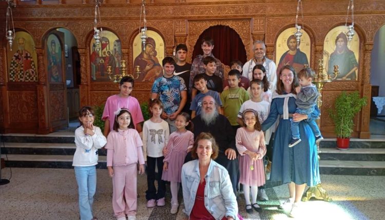 Η-έναρξη-των-κατηχητικών-συναντήσεων-στην-Ενορία-Εισοδίων-Θεοτόκου-Τσουκαλάδων-Λευκάδος