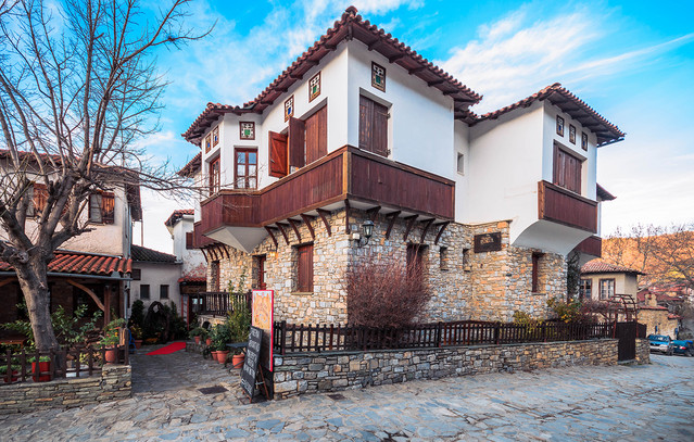 Αμπελάκια:-Το-χωριό-στον-Κίσσαβο-όπου-ο-χρόνος-έχει-σταματήσει