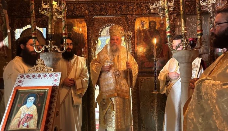 Τα-Ονομαστήρια-του-Μητροπολίτη-Παροναξίας-στην-ΙΜ.-Φανερωμένης-Νάξου