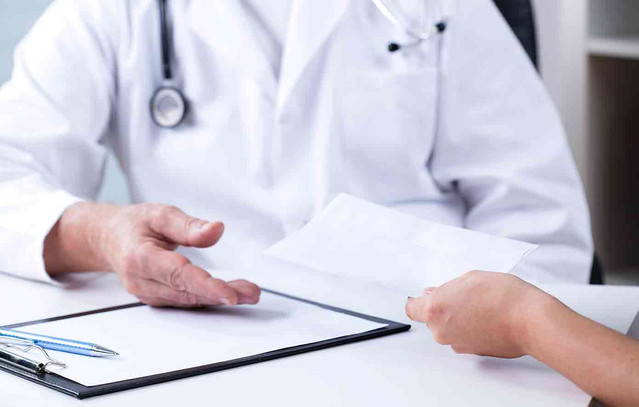 ΙΣΑ:-Το-claw-back-εξοντώνει-τον-ιατρικό-κόσμο-–-93χρονος-εκλήθη-να-πληρώσει-για-το-ιατρείο-που-έκλεισε-από-το-2016