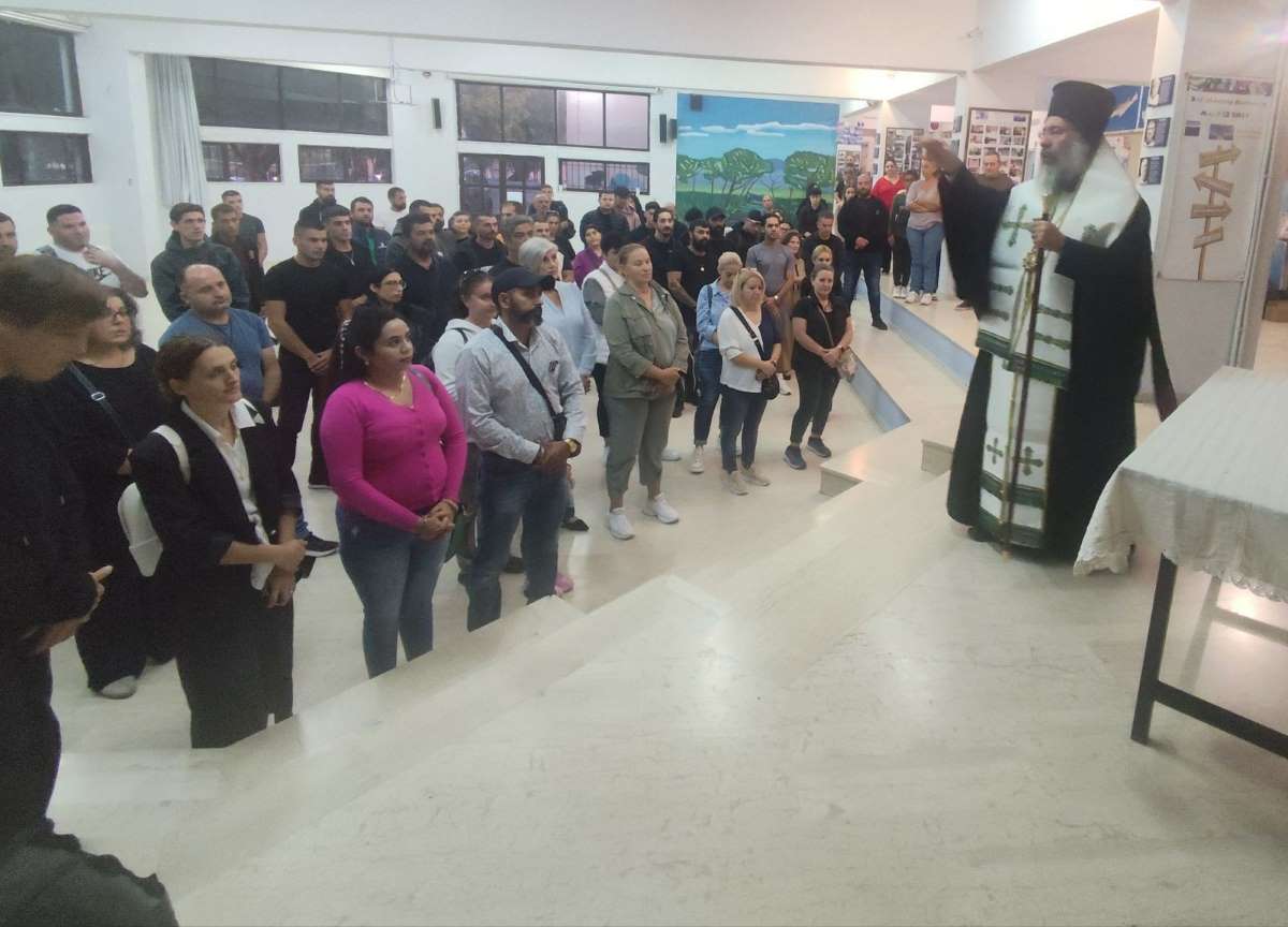 Αγιασμός-σε-Σχολείο-Δεύτερης-Ευκαιρίας-από-τον-Ρεθύμνης-Πρόδρομο