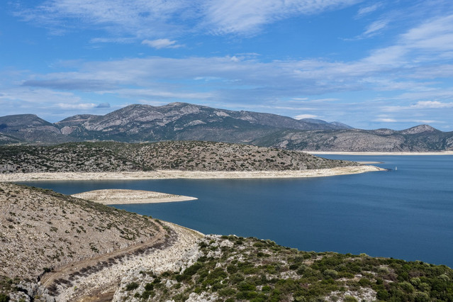 Σε-ανησυχητικά-επίπεδα-η-στάθμη-της-λίμνης-Υλίκη-–-Έντονη-η-ανησυχία-των-κατοίκων