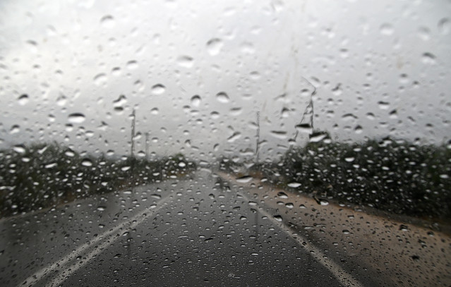 Βροχές-και-ισχυρές-καταιγίδες-–-Ποιες-περιοχές-θα-βρεθούν-στο-επίκεντρο-και-πού-τα-θερμόμετρα-θα-δείξουν-27-βαθμούς-Κελσίου