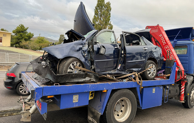 Πώς-έγινε-το-σοκαριστικό-τροχαίο-δυστύχημα-με-τρεις-νεκρούς-στις-Αφίδνες-–-Καθίσματα-εκτινάχθηκαν-σε-απόσταση-20-μέτρων