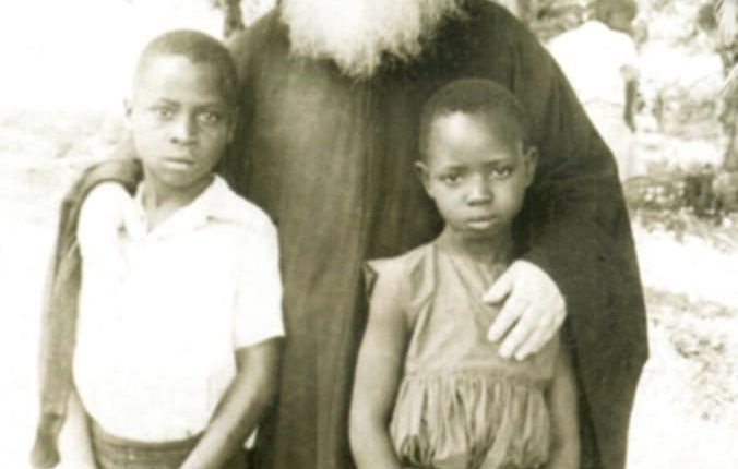 Μαρτυρία-της-αγιότητας-του-π.-Χρυστοσόμου-Παπασαραντόπουλου-από-την-ιεραπόστολο-Μάμα-–-Σταυρίτσα