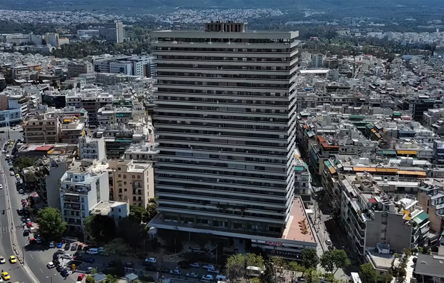 Νεκρός-44χρονος-που-έπεσε-από-τον-Πύργο-«Απόλλων»-στους-Αμπελοκήπους