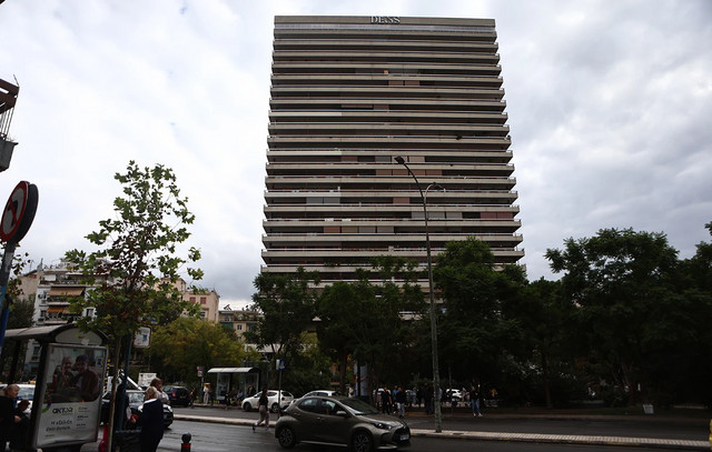 «Ακούσαμε-έναν-εκκωφαντικό-θόρυβο,-νομίζαμε-ότι-έγινε-έκρηξη»,-λέει-μάρτυρας-για-την-τραγωδία-στον-Πύργο-Απόλλων