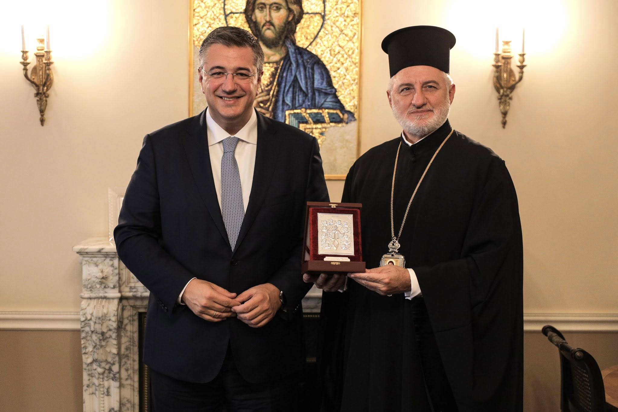 Ο-Απόστολος-Τζιτζικώστας-για-την-συνάντησή-του-με-τον-Αρχιεπίσκοπο-Αμερικής